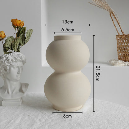 Minimalist Ceramic Vase – Perfect for Dry Flower Arrangements & Home Decor